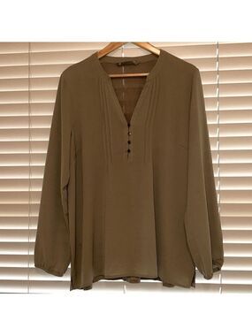 Katies XL Camo Green V-Neck Long Sleeve